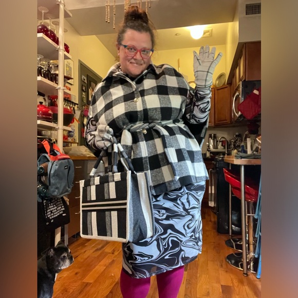 Meet your Posher, Brynna - Picture 3 of 16